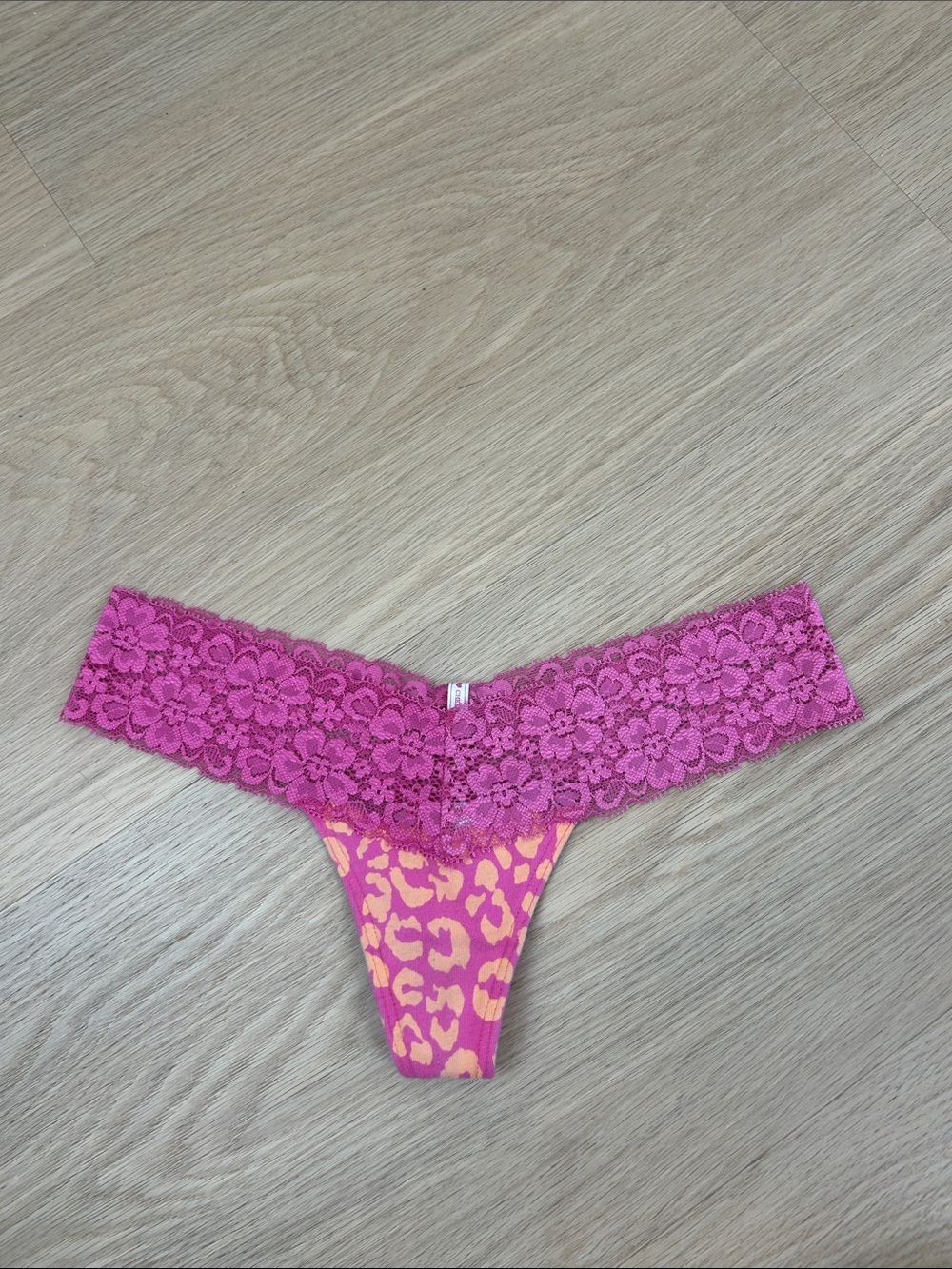 2000’s Y2K Vintage PINK Victoria’s Secret Extra Low Rise Thong Panty XS